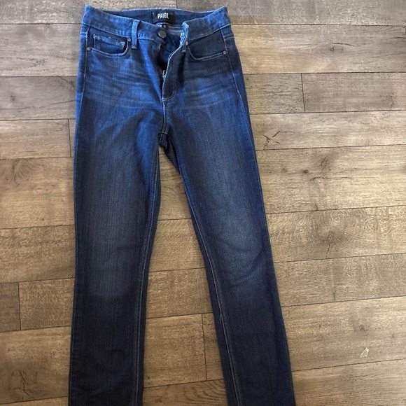 Jeans - Picture 1 of 2